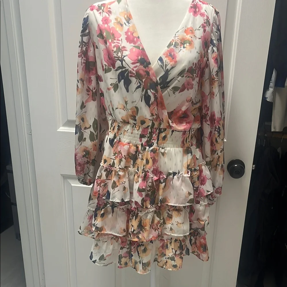 Floral V-Neck Ruffle Top - Picture 1 of 5